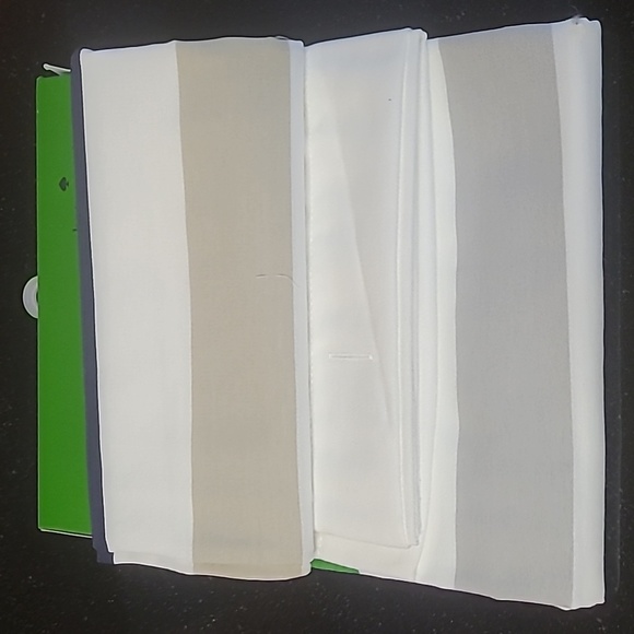 ♠️Kate Spade Shower Curtain - Picture 4 of 7